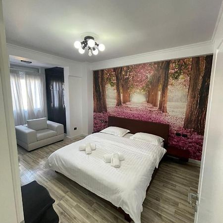 Tirana Center Apartment Buitenkant foto