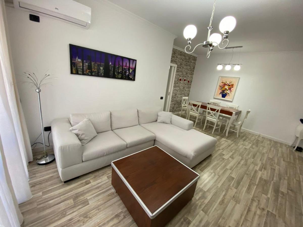 Tirana Center Apartment Buitenkant foto