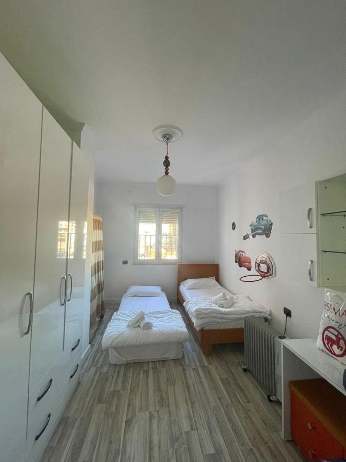 Tirana Center Apartment Buitenkant foto