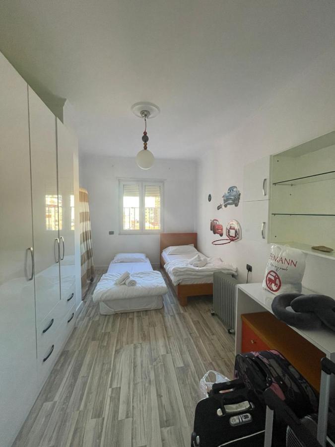 Tirana Center Apartment Buitenkant foto